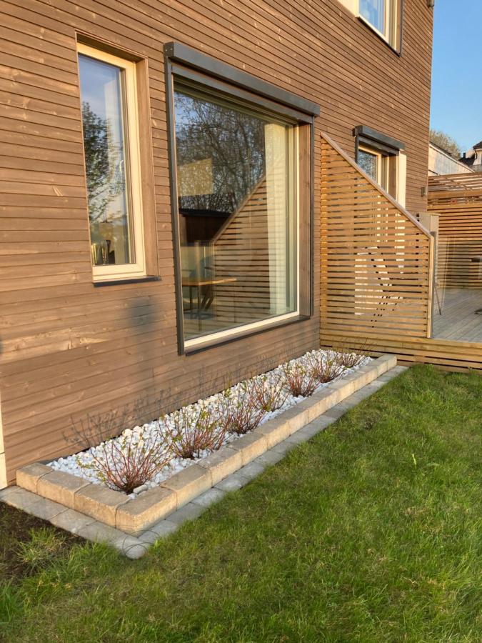 A Place For Aurora In Wintertime And Midnight Sun In Summer-Time! Tromso Exterior photo